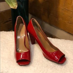 Pierre Dumas Red Patent Leather Heels Sz: 9